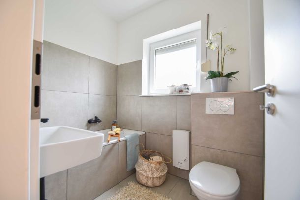 wirmietendeinhaus.de | Immobilien Hamburg - Badezimmer und Badewanne